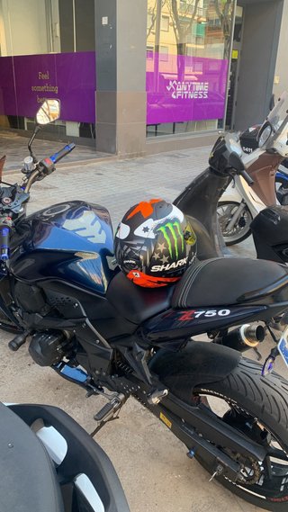 Kawasaki Z750