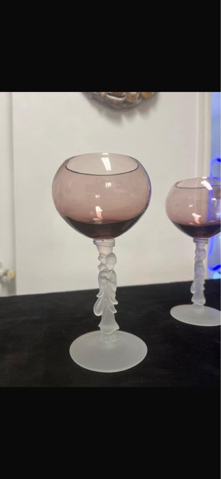 Copas de cristal morado y transparente