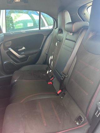 Mercedes-Benz A200d 2021
