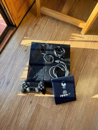 PS4 (PlayStation 4) Nera + FIFA 19