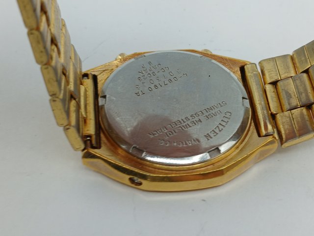 Reloj Citizen Dorado Vintage Digital
