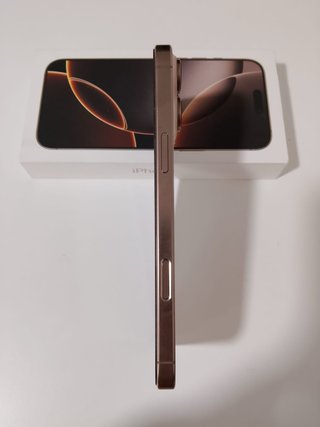 iPhone 16 Pro max Oro