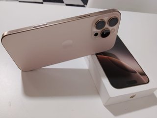 iPhone 16 Pro max Oro