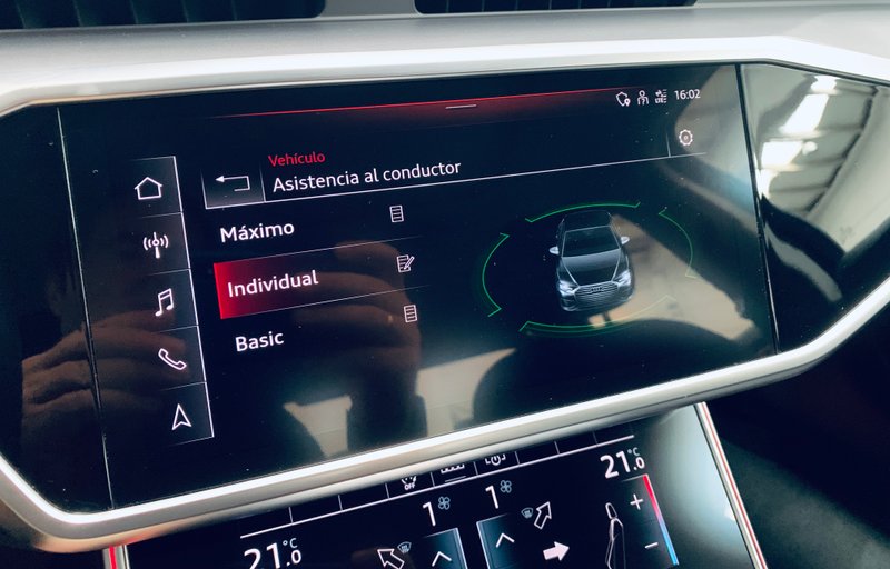 Audi A6 2022, foto 18