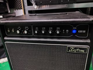 Amplificador para bajo Kustom KXB100