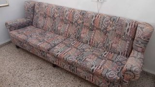 Sofá 2.50m x 80cm Tela Multicolor Buen Estado