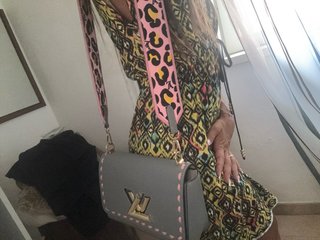 Borsetta Louis Vuitton Grigia con Rosa