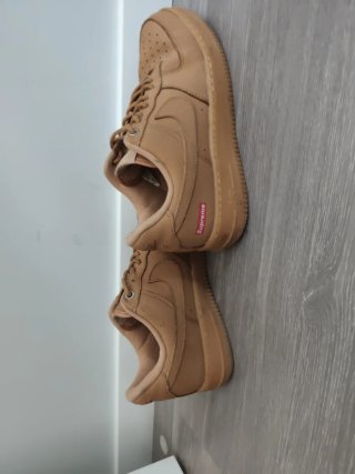 Nike Air Force 1 Supreme Marrones