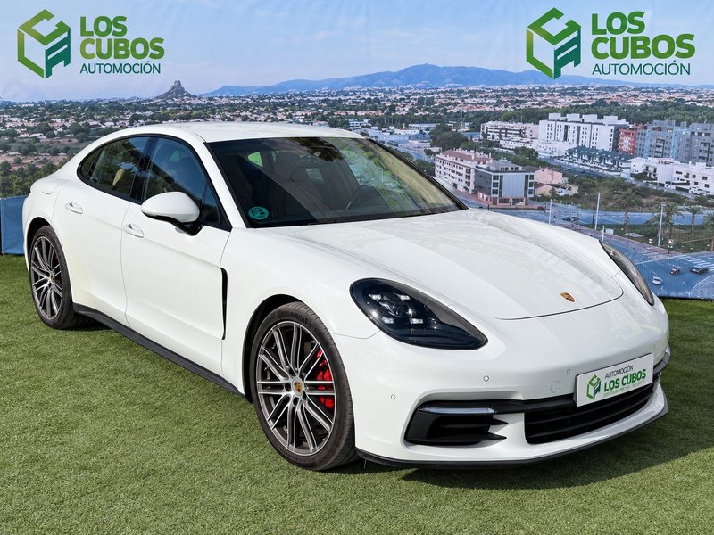 Porsche Panamera 4 2018
