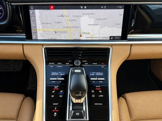 Porsche Panamera 4