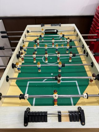 Futbolín de madera