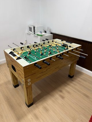 Futbolín de madera