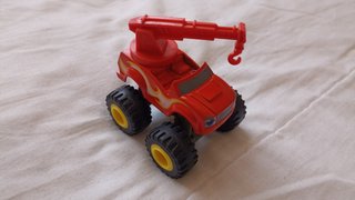 Coche de juguete grúa Blaze