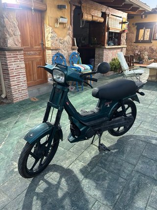 Derbi Variant Bola 8