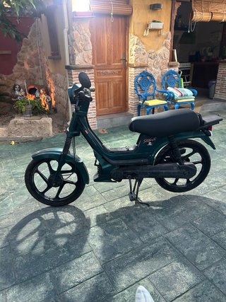 Derbi Variant Bola 8