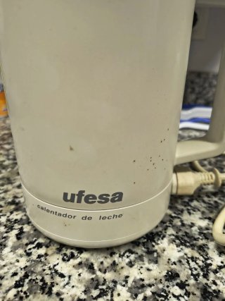 Calentador de leche Ufesa