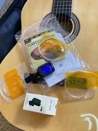 Guitarra Clásica MAX Music + Funda | Como Nuevo