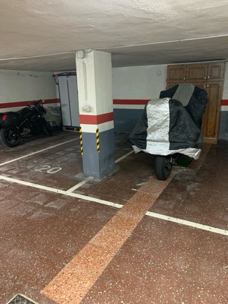 Alquilo Parcela de Garaje
