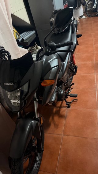 Honda CBF 125 2025 Negra/Gris Nueva