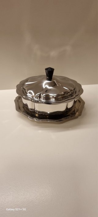 Azucarero de metal con tapa