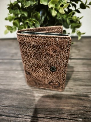 Cartera de piel con cierre