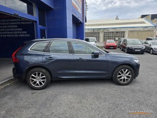 VOLVO XC60 2.0 B4 AWD MOMENTUM AUTO
