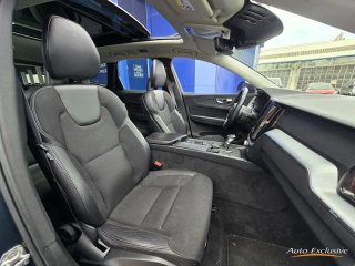 VOLVO XC60 2.0 B4 AWD MOMENTUM AUTO
