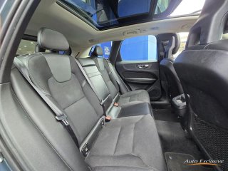 VOLVO XC60 2.0 B4 AWD MOMENTUM AUTO