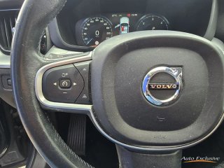 VOLVO XC60 2.0 B4 AWD MOMENTUM AUTO