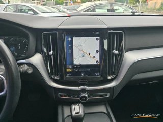 VOLVO XC60 2.0 B4 AWD MOMENTUM AUTO