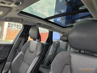 VOLVO XC60 2.0 B4 AWD MOMENTUM AUTO