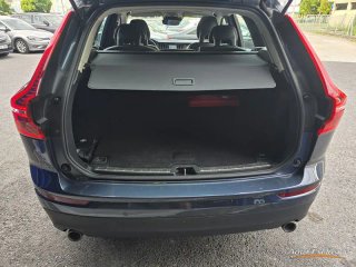 VOLVO XC60 2.0 B4 AWD MOMENTUM AUTO