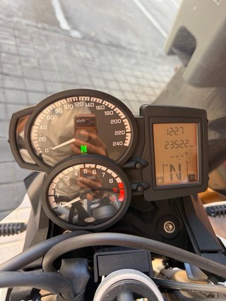 BMW F800R Blanca y Negra