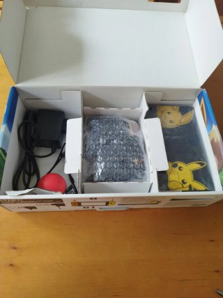 Nintendo Switch Edición Limitada Pokémon