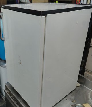 Frigorífico White-Westinghouse con congelador 85cm