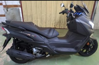 SYM JOYMAX Z125 Maxi Scooter
