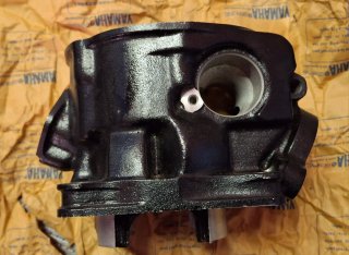 Cilindro delantero Yamaha RD500 47X-W1135-01