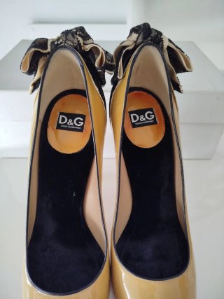 Zapatos D&G Mostaza y Negro con Encaje