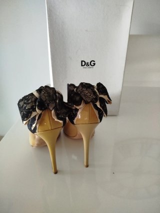 Zapatos D&G Mostaza y Negro con Encaje