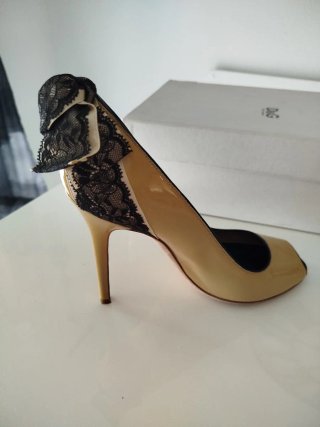 Zapatos D&G Mostaza y Negro con Encaje