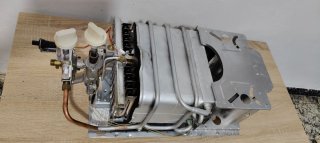 Calentador Edesa Gas Butano 10L Blanco