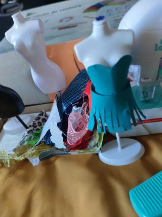Máquina de coser de juguete
