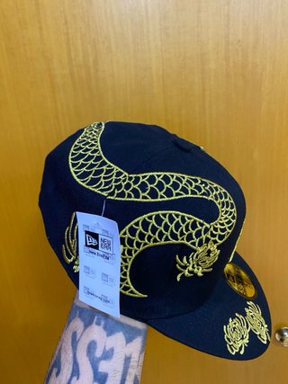 New Era 59FIFTY cappello oro drago 7 3/8
