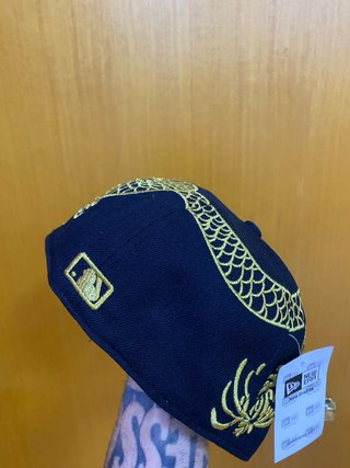 New Era 59FIFTY cappello oro drago 7 3/8