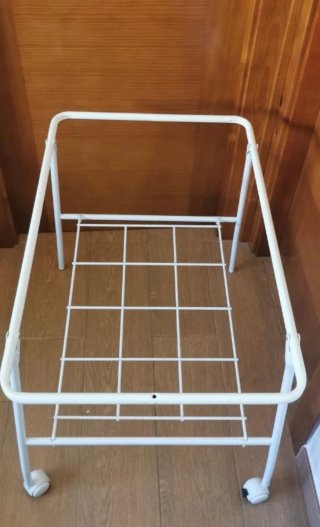 Cuna de mimbre para bebé