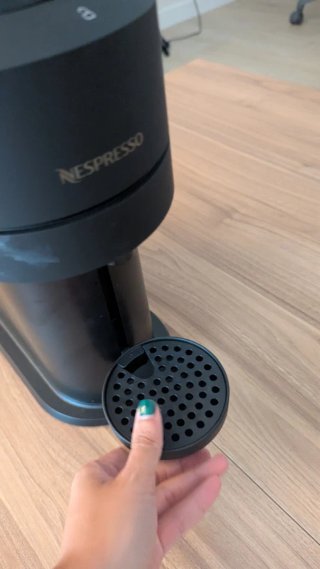 Cafetera Nespresso Vertuo Negra