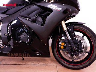 YAMAHA YZF R6