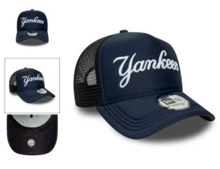 Gorra New Era Yankees Trucker Azul y Negra
