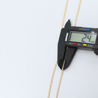 Cadena de oro de 18k. Peso: 5.97 gr.