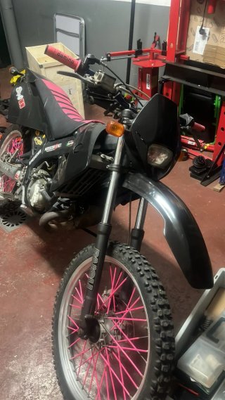 Derbi Senda Enduro/Motocross Negra y Rosa